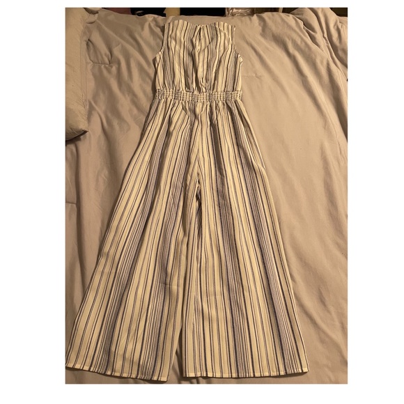 Woman’s pant romper blue and white striped - Picture 4 of 4